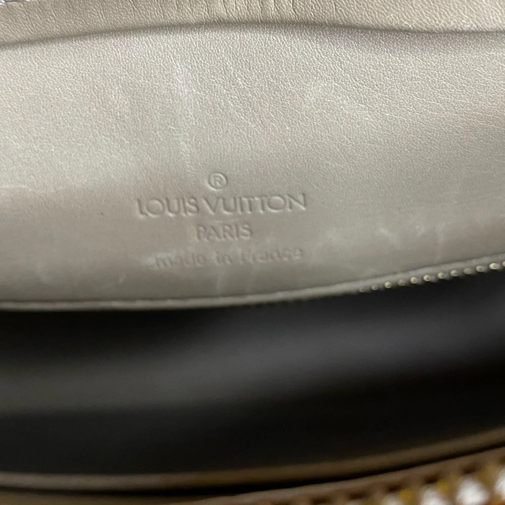 Louis Vuitton Beige Monogram Vernis Leather Houston Bag - Picture 10 of 12